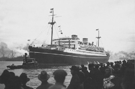 MS ASAMA MARU WAS A JAPANESE OCEAN LINER BUILT IN 1929 FOR THE NYK (NIPPON YUSEN KAISHA) LINE.  THE SHIP WAS CONVERTED TO A TRANSPORT FOR WORLD WAR II.  IT WAS THE FIRST SHIP SUNK BY THE ATULE.